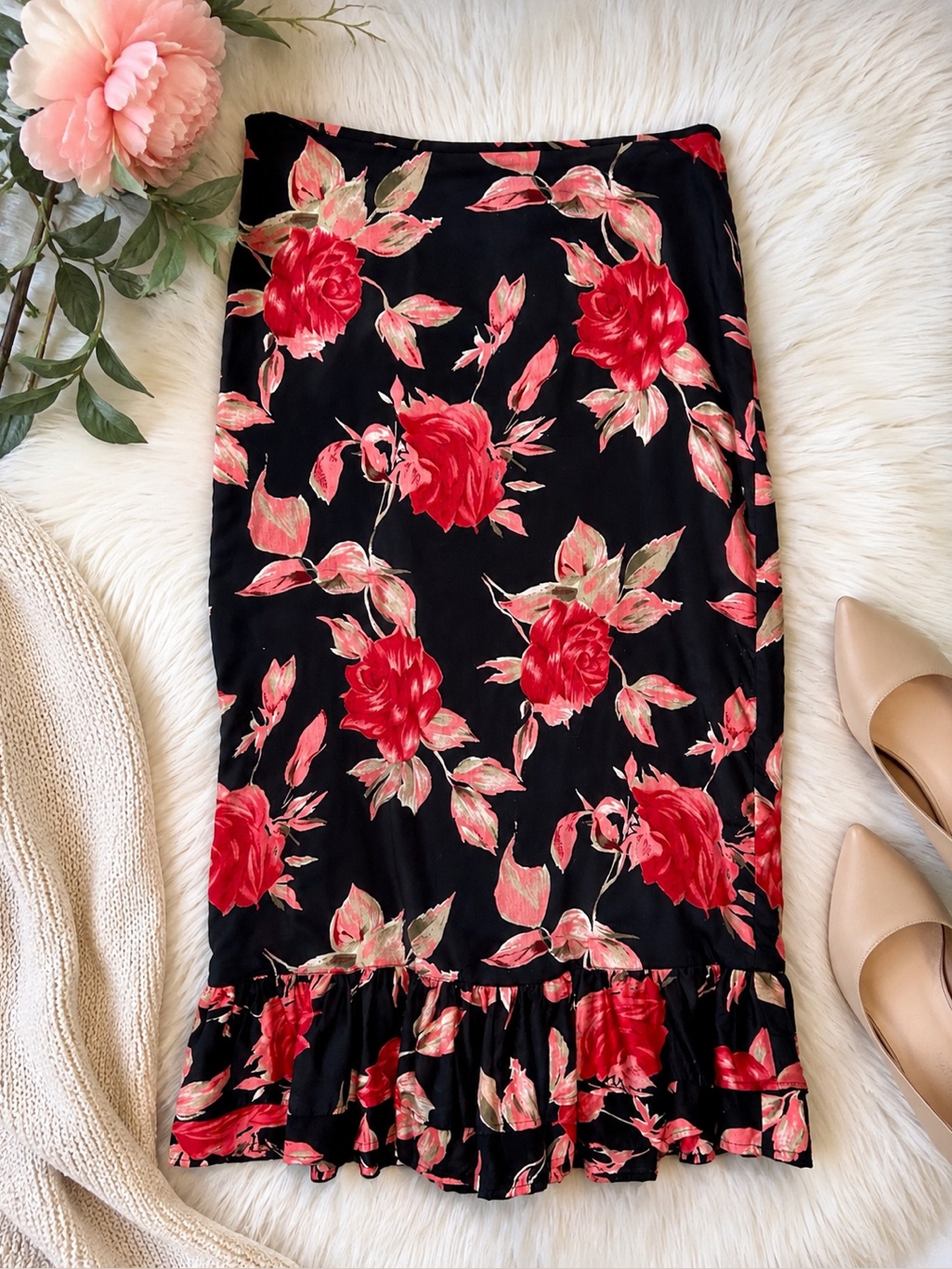Magazine Black Floral Ruffle Hem Midi Skirt Pink Red Rose Print Size Medium